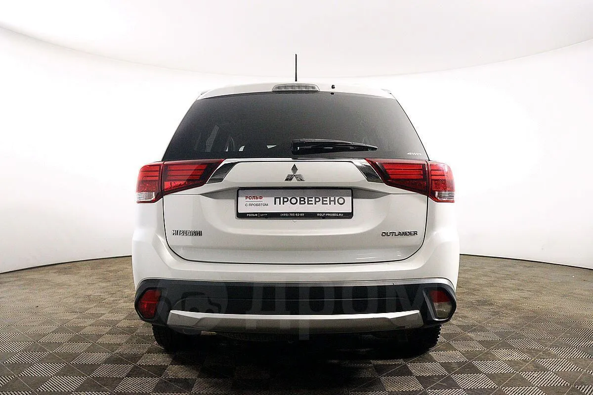 Mitsubishi Outlander Image 6